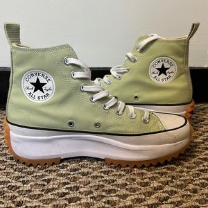 green platform converse